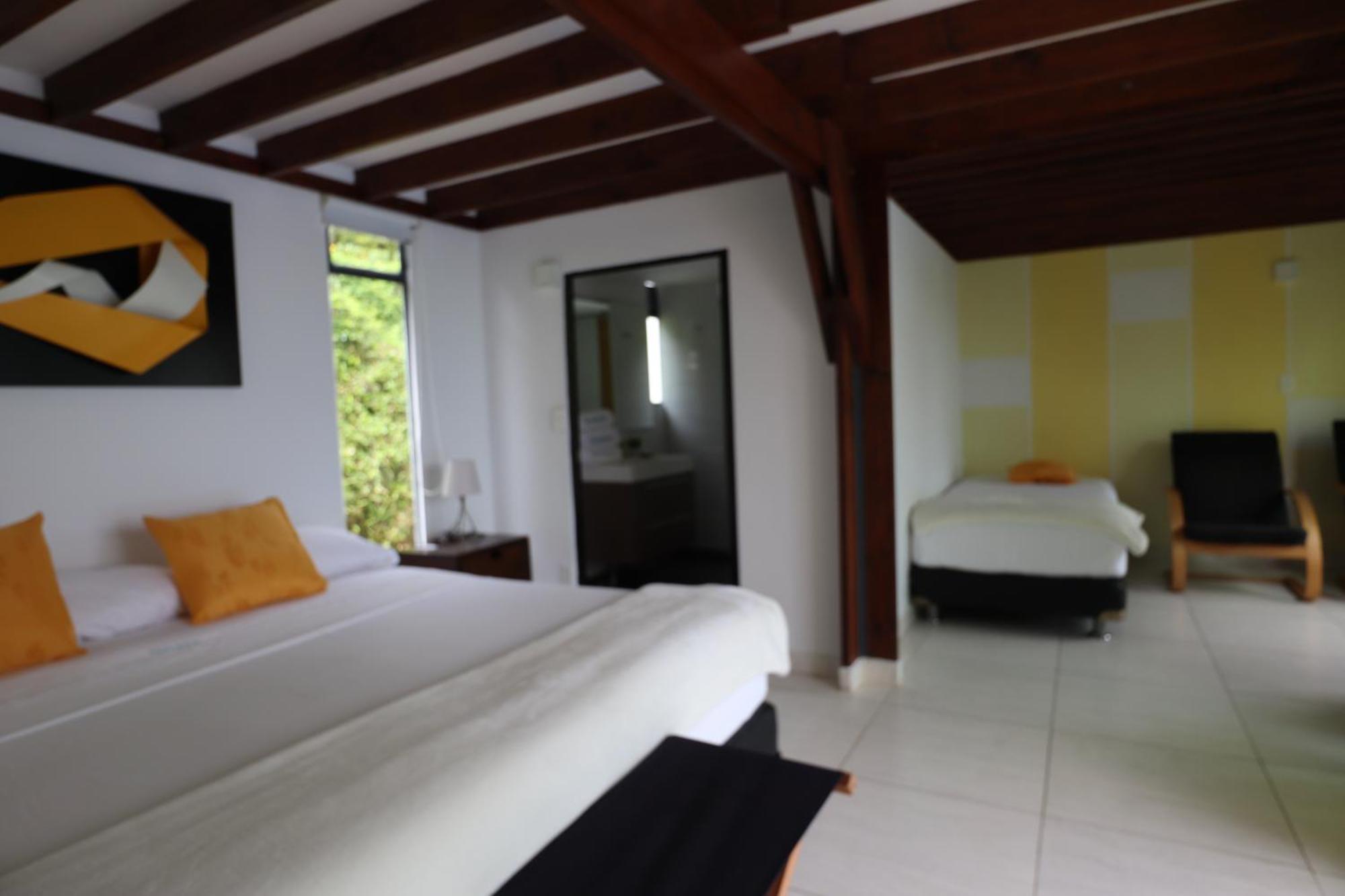 Hotel Syvanna Wellness And Spa Cerritos Eksteriør billede