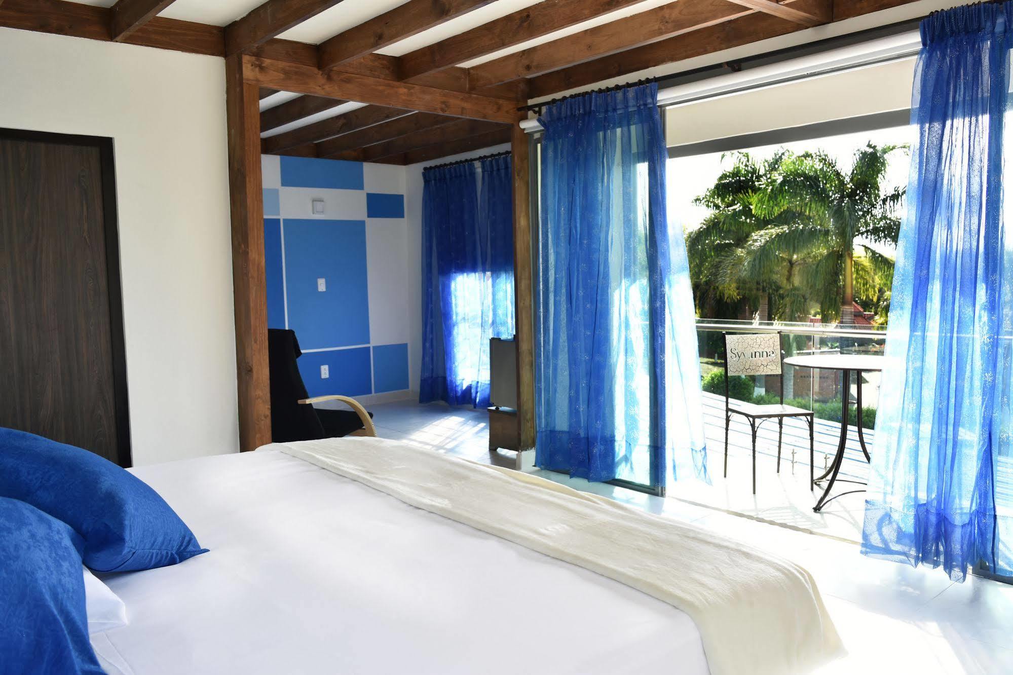 Hotel Syvanna Wellness And Spa Cerritos Eksteriør billede